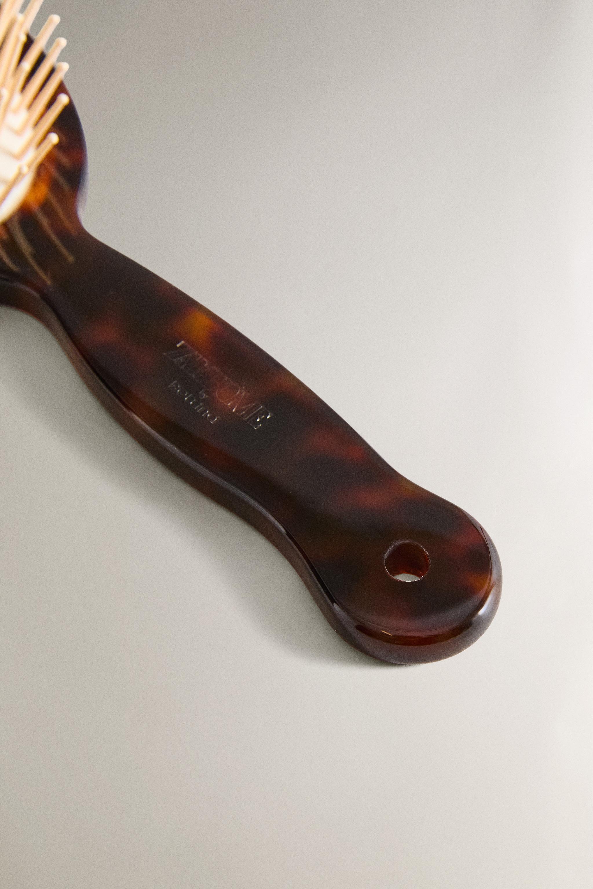 BROSSE ACÉTATE X BOLTINA
